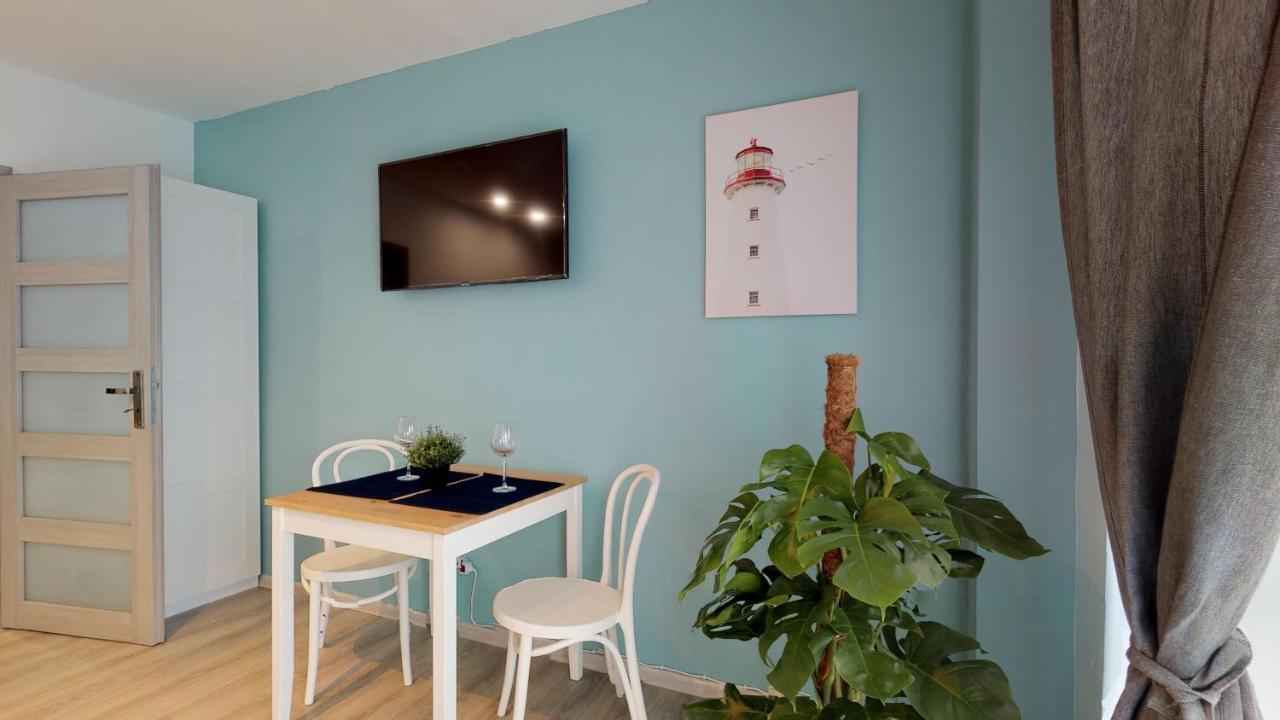 Studio Steps From Nivy & Main Bus Station Bratislava Bagian luar foto